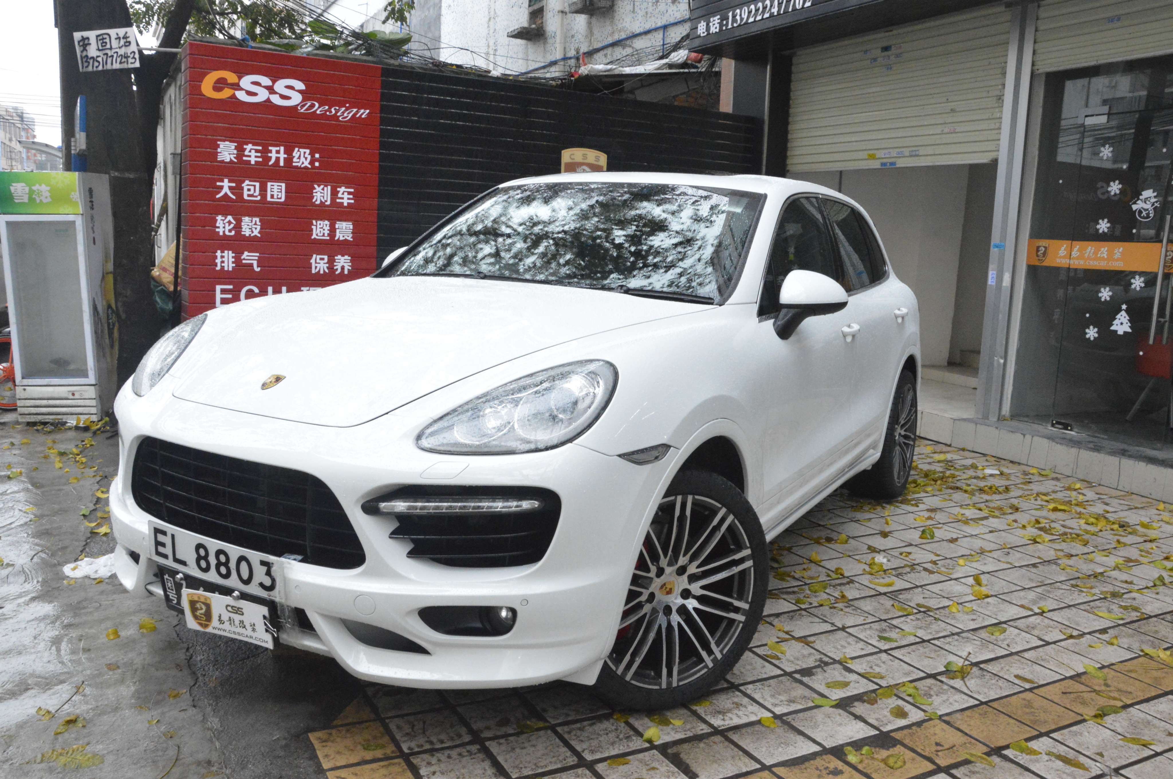 保时捷卡宴958改装泰赫雅特小包围碳纤维内饰