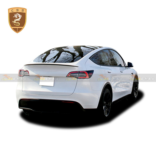 特斯拉model Y改装Performance 款尾翼