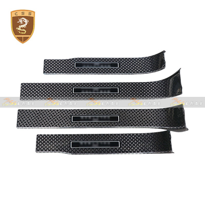 劳斯莱斯库里南Black Badge版踏板